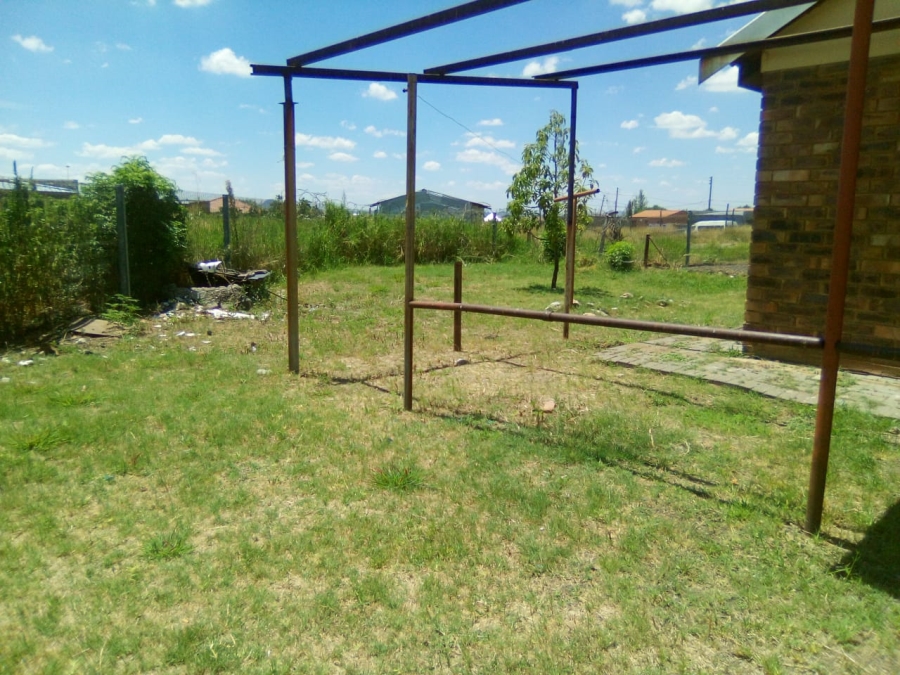 2 Bedroom Property for Sale in Seraleng North West